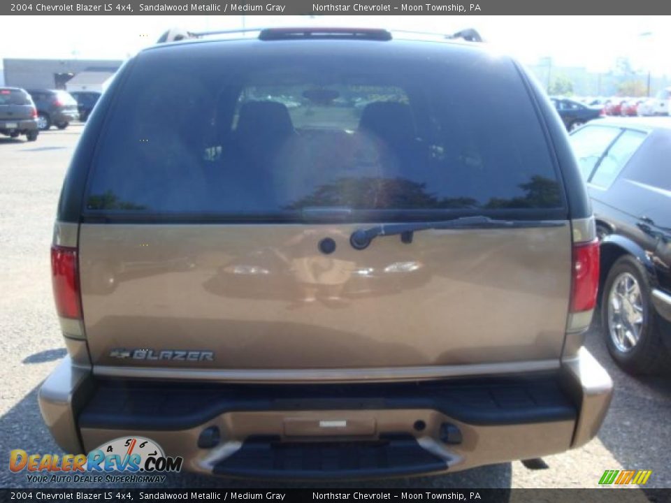 2004 Chevrolet Blazer LS 4x4 Sandalwood Metallic / Medium Gray Photo #3
