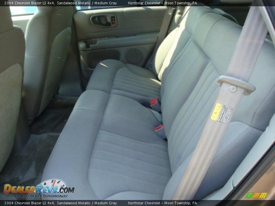 2004 Chevrolet Blazer LS 4x4 Sandalwood Metallic / Medium Gray Photo #9