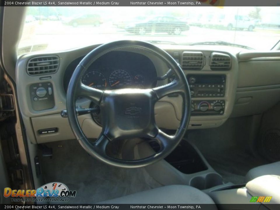 2004 Chevrolet Blazer LS 4x4 Sandalwood Metallic / Medium Gray Photo #10