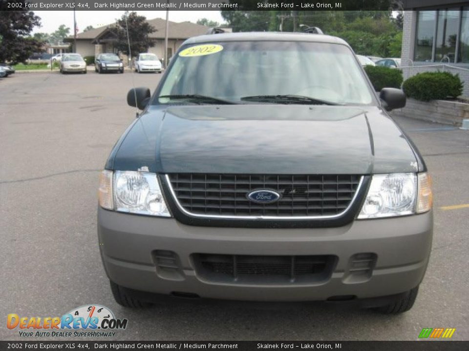 2002 Ford Explorer XLS 4x4 Dark Highland Green Metallic / Medium Parchment Photo #10