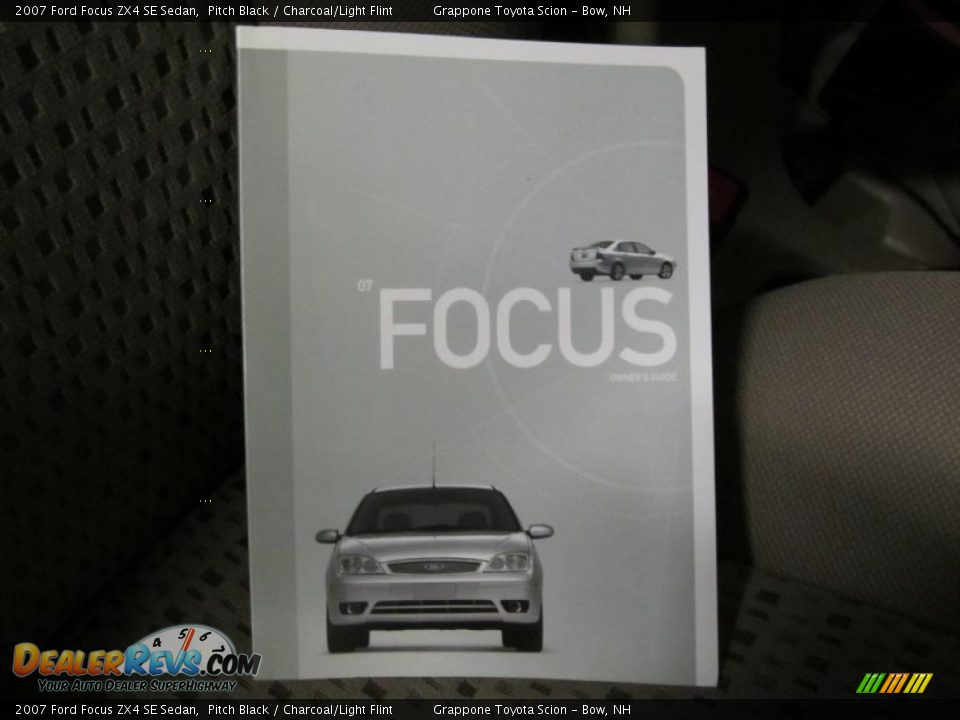 2007 Ford Focus ZX4 SE Sedan Pitch Black / Charcoal/Light Flint Photo #11