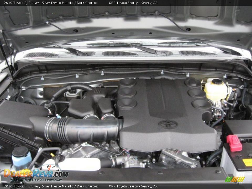 2010 Toyota FJ Cruiser Silver Fresco Metallic / Dark Charcoal Photo #19