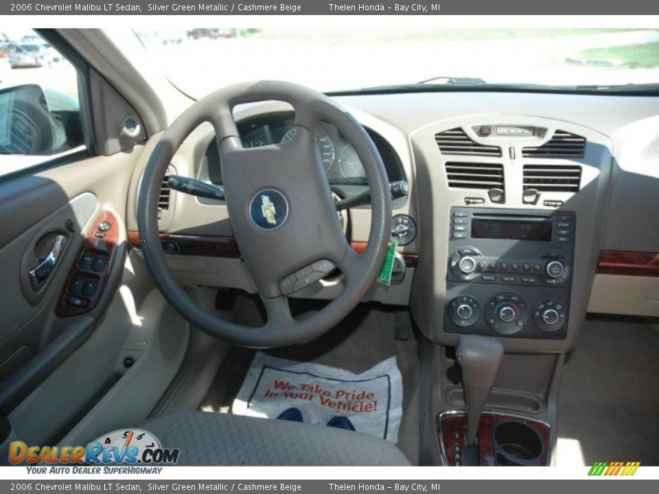 2006 Chevrolet Malibu LT Sedan Silver Green Metallic / Cashmere Beige Photo #11