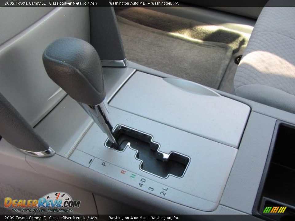 2009 Toyota Camry LE Classic Silver Metallic / Ash Photo #15