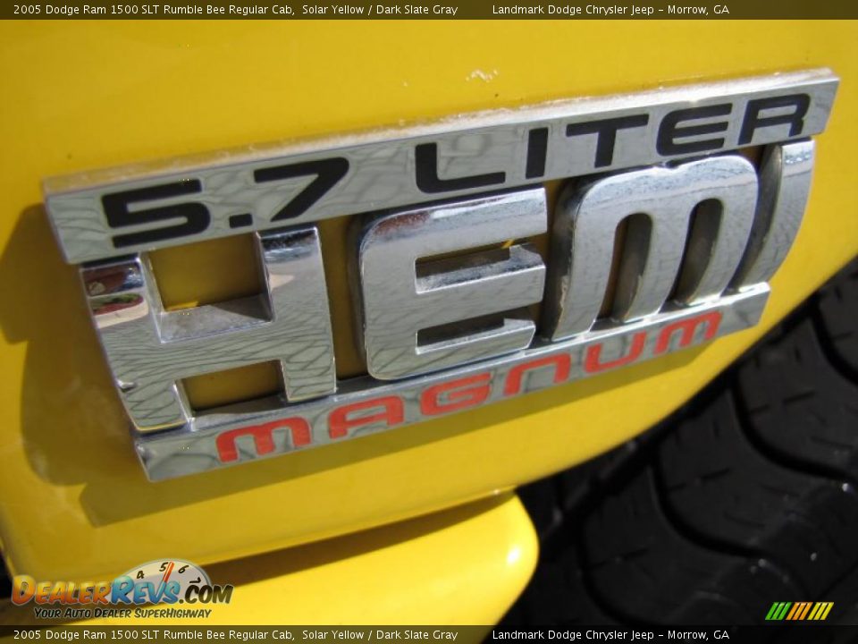 2005 Dodge Ram 1500 SLT Rumble Bee Regular Cab Solar Yellow / Dark Slate Gray Photo #10