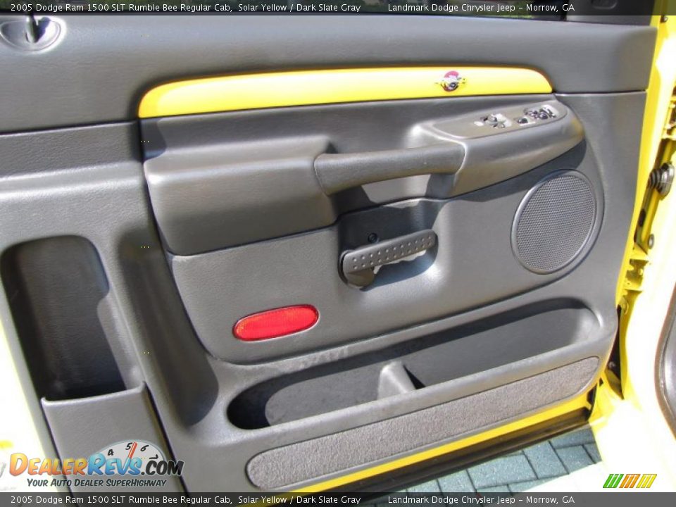 2005 Dodge Ram 1500 SLT Rumble Bee Regular Cab Solar Yellow / Dark Slate Gray Photo #12