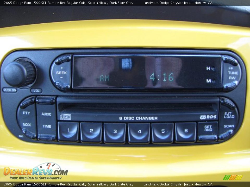 2005 Dodge Ram 1500 SLT Rumble Bee Regular Cab Solar Yellow / Dark Slate Gray Photo #19