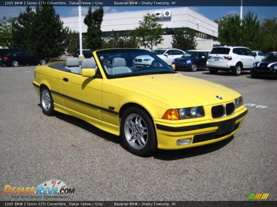 1995 BMW 3 Series 325i Convertible Dakar Yellow / Grey Photo #8