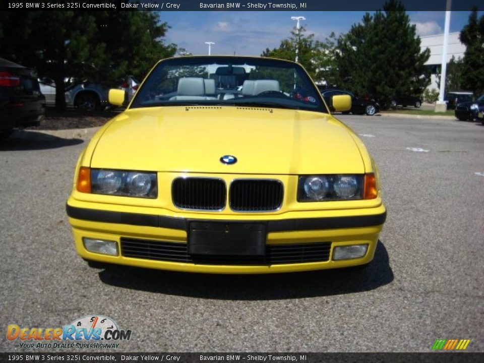 1995 BMW 3 Series 325i Convertible Dakar Yellow / Grey Photo #9