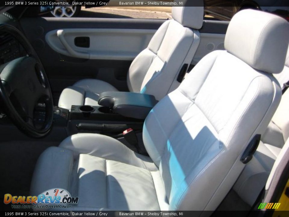 1995 BMW 3 Series 325i Convertible Dakar Yellow / Grey Photo #11