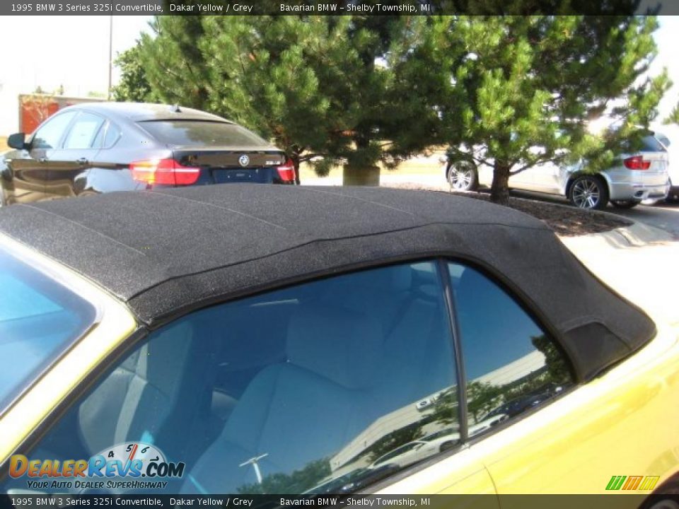 1995 BMW 3 Series 325i Convertible Dakar Yellow / Grey Photo #24