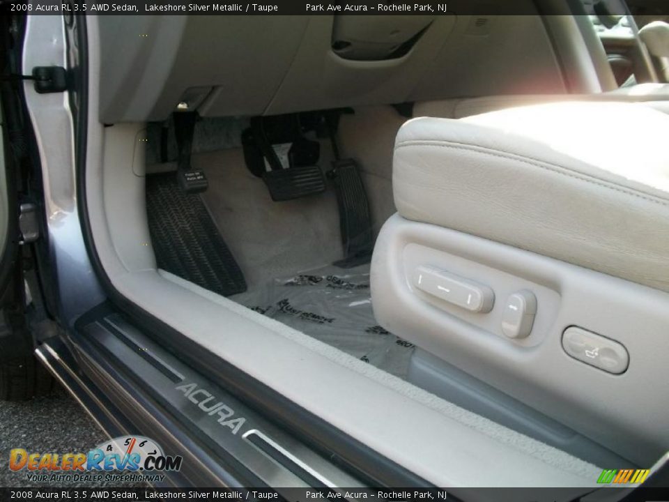2008 Acura RL 3.5 AWD Sedan Lakeshore Silver Metallic / Taupe Photo #11