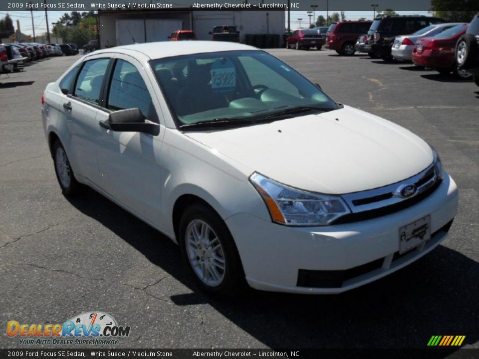 2009 Ford Focus SE Sedan White Suede / Medium Stone Photo #5