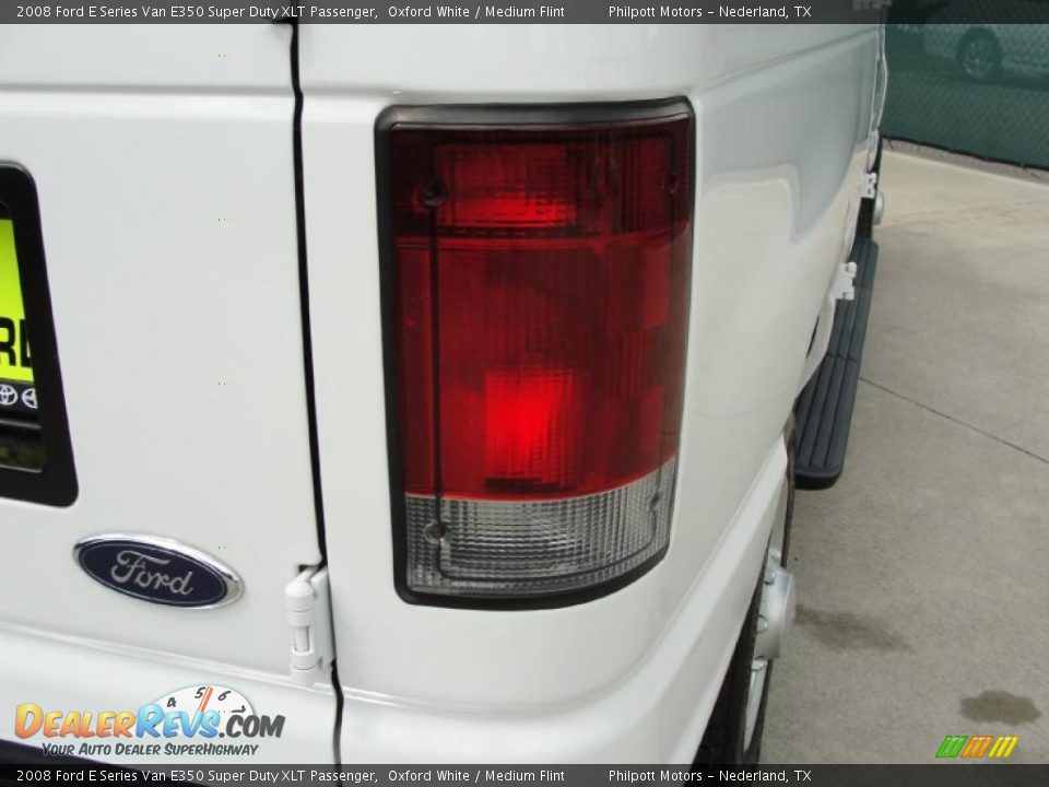 2008 Ford E Series Van E350 Super Duty XLT Passenger Oxford White / Medium Flint Photo #18