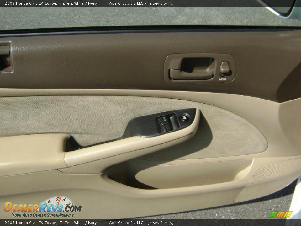 2003 Honda Civic EX Coupe Taffeta White / Ivory Photo #11