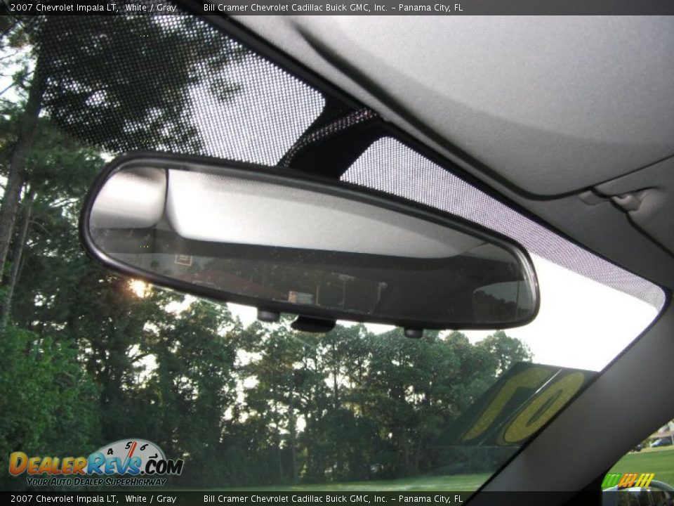 2007 Chevrolet Impala LT White / Gray Photo #10