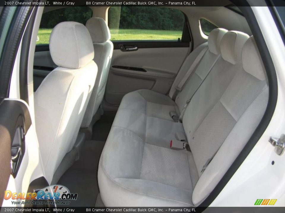 2007 Chevrolet Impala LT White / Gray Photo #14