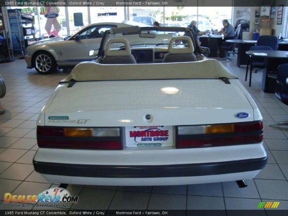 1985 Ford Mustang GT Convertible Oxford White / Grey Photo #4
