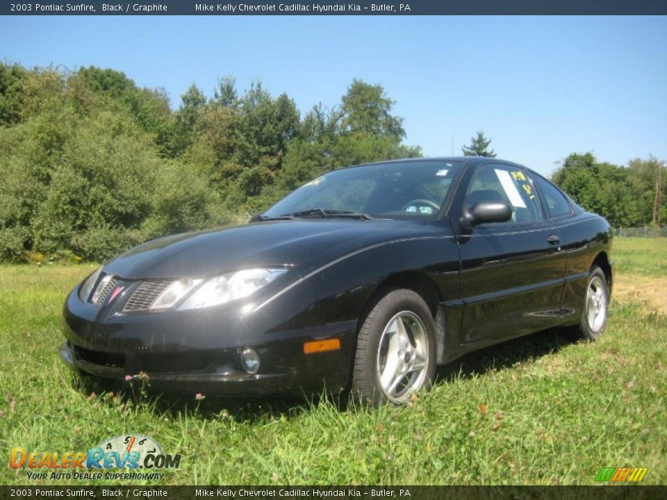 2003 Pontiac Sunfire Black / Graphite Photo #1