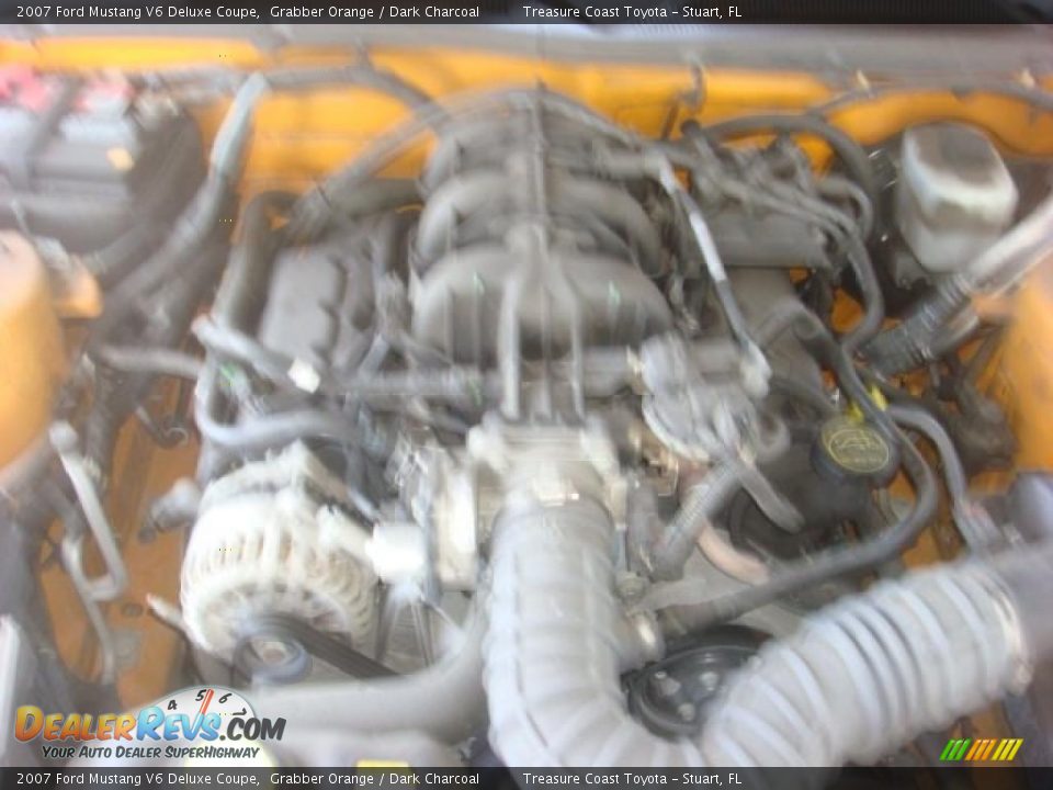 2007 Ford Mustang V6 Deluxe Coupe Grabber Orange / Dark Charcoal Photo #10