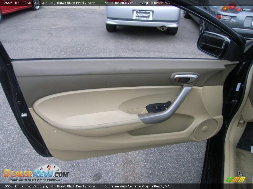 2006 Honda Civic EX Coupe Nighthawk Black Pearl / Ivory Photo #13