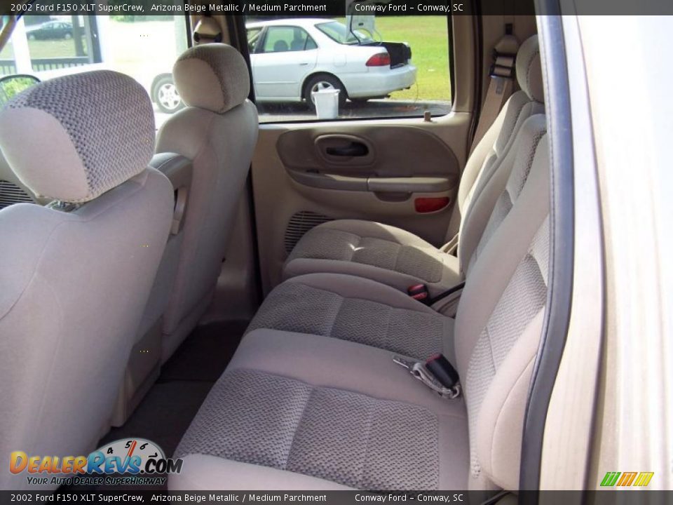 2002 Ford F150 XLT SuperCrew Arizona Beige Metallic / Medium Parchment Photo #18