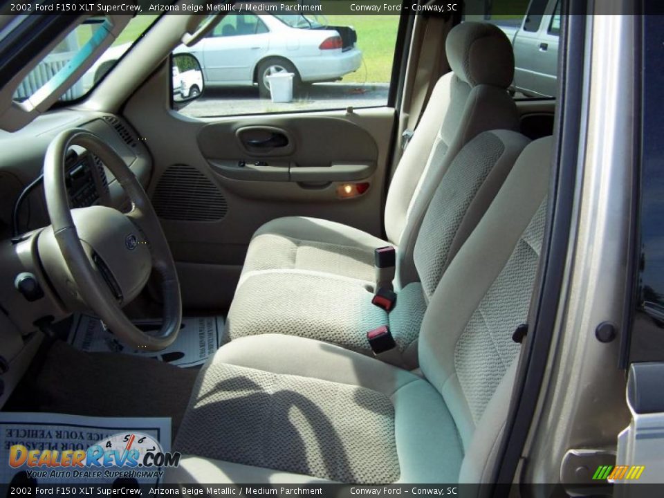 2002 Ford F150 XLT SuperCrew Arizona Beige Metallic / Medium Parchment Photo #19
