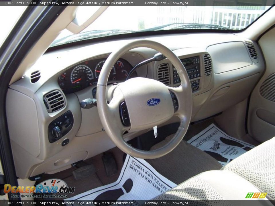 2002 Ford F150 XLT SuperCrew Arizona Beige Metallic / Medium Parchment Photo #20