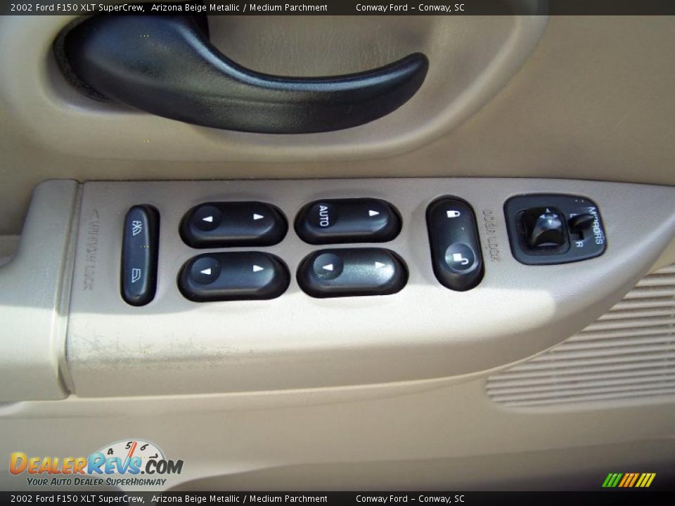 2002 Ford F150 XLT SuperCrew Arizona Beige Metallic / Medium Parchment Photo #21