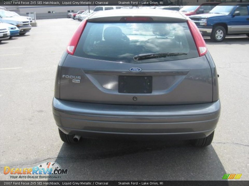 2007 Ford Focus ZX5 SES Hatchback Liquid Grey Metallic / Charcoal Photo #5