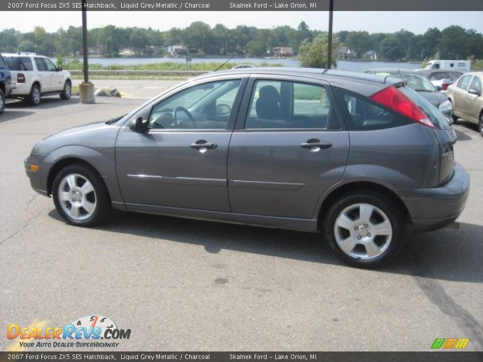 2007 Ford Focus ZX5 SES Hatchback Liquid Grey Metallic / Charcoal Photo #7