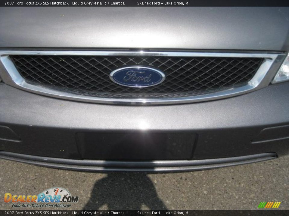 2007 Ford Focus ZX5 SES Hatchback Liquid Grey Metallic / Charcoal Photo #13