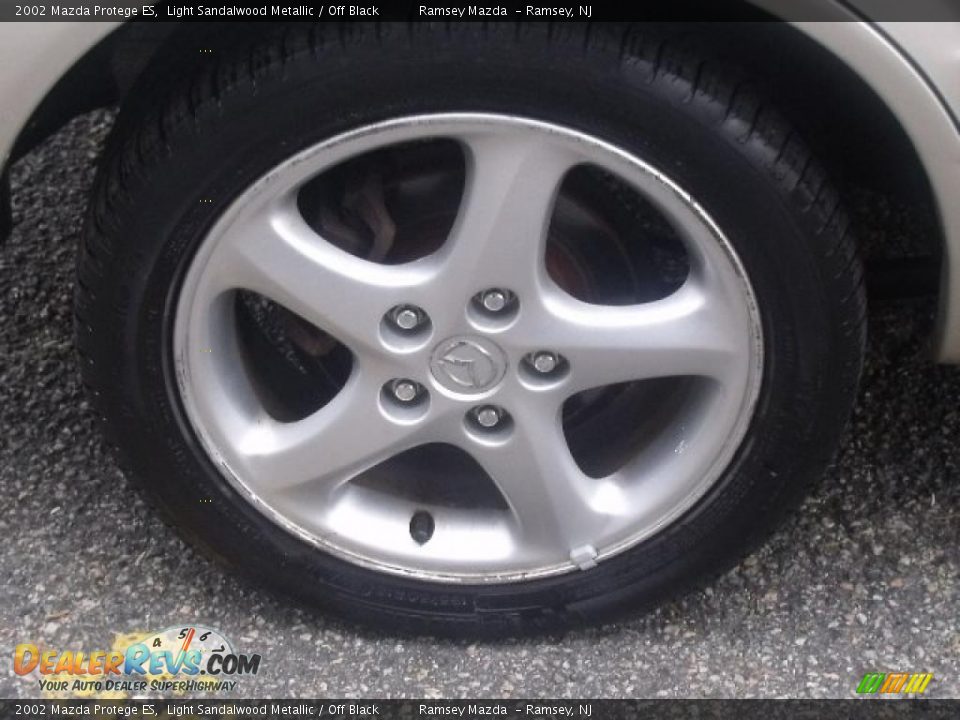 2002 Mazda Protege ES Light Sandalwood Metallic / Off Black Photo #30