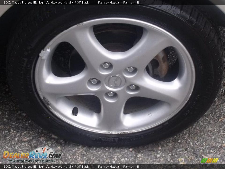 2002 Mazda Protege ES Light Sandalwood Metallic / Off Black Photo #31