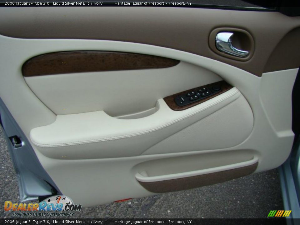 2006 Jaguar S-Type 3.0 Liquid Silver Metallic / Ivory Photo #9