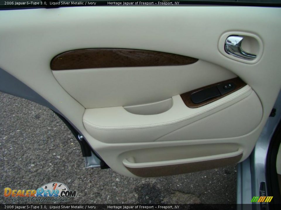 2006 Jaguar S-Type 3.0 Liquid Silver Metallic / Ivory Photo #17