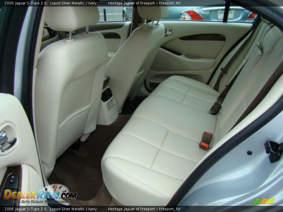 2006 Jaguar S-Type 3.0 Liquid Silver Metallic / Ivory Photo #18