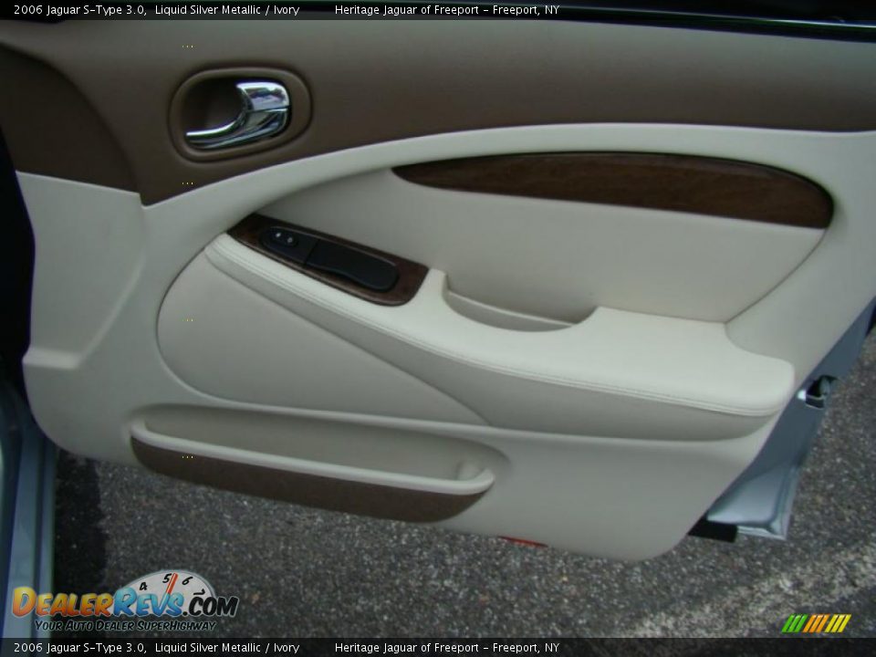 2006 Jaguar S-Type 3.0 Liquid Silver Metallic / Ivory Photo #21