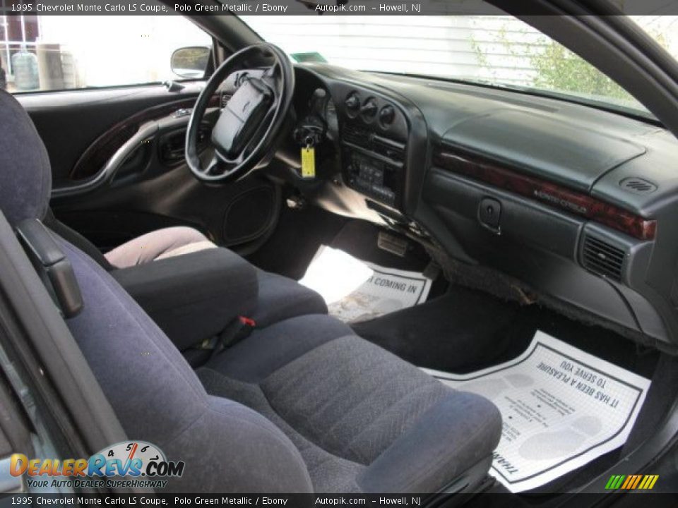 1995 Chevrolet Monte Carlo LS Coupe Polo Green Metallic / Ebony Photo #10