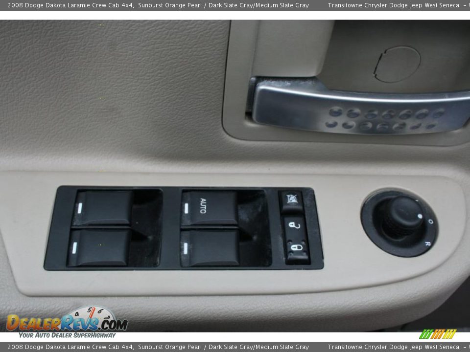 2008 Dodge Dakota Laramie Crew Cab 4x4 Sunburst Orange Pearl / Dark Slate Gray/Medium Slate Gray Photo #14