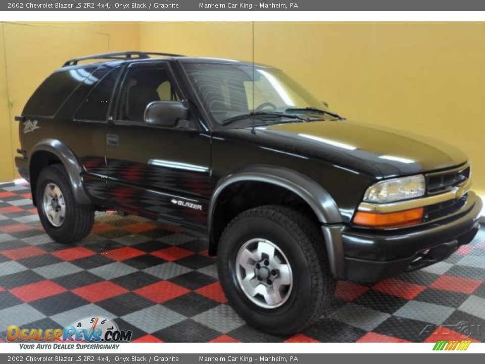2002 Chevrolet Blazer LS ZR2 4x4 Onyx Black / Graphite Photo #1
