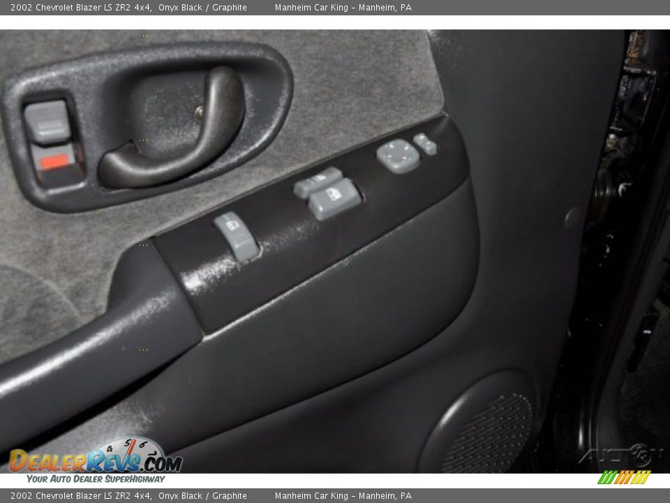 2002 Chevrolet Blazer LS ZR2 4x4 Onyx Black / Graphite Photo #10