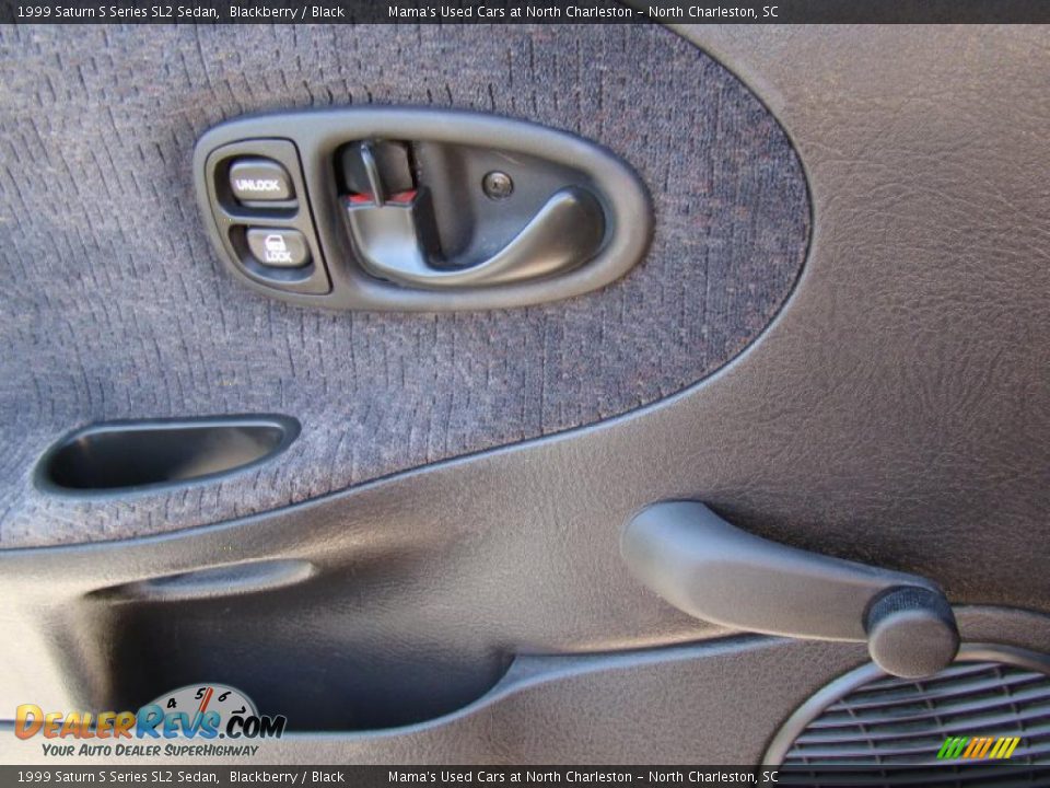 1999 Saturn S Series SL2 Sedan Blackberry / Black Photo #20