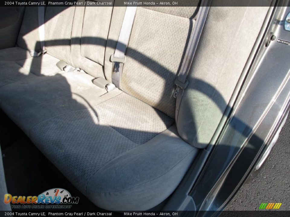 2004 Toyota Camry LE Phantom Gray Pearl / Dark Charcoal Photo #12