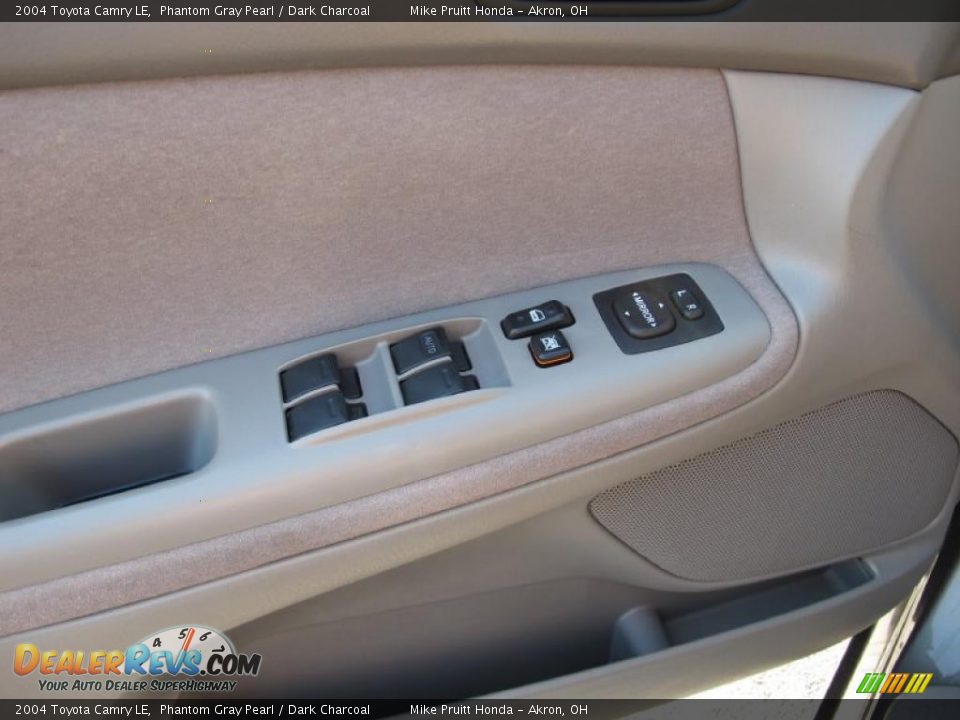 2004 Toyota Camry LE Phantom Gray Pearl / Dark Charcoal Photo #18