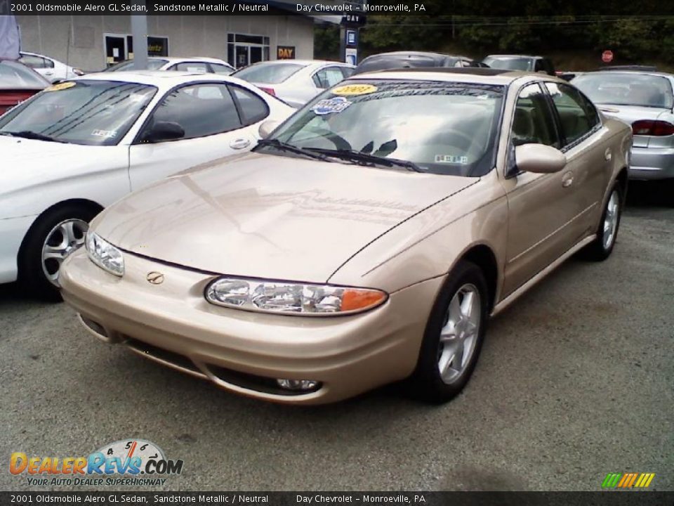 2001 Oldsmobile Alero GL Sedan Sandstone Metallic / Neutral Photo #1