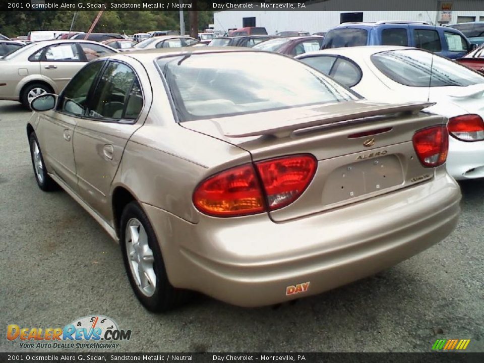 2001 Oldsmobile Alero GL Sedan Sandstone Metallic / Neutral Photo #4
