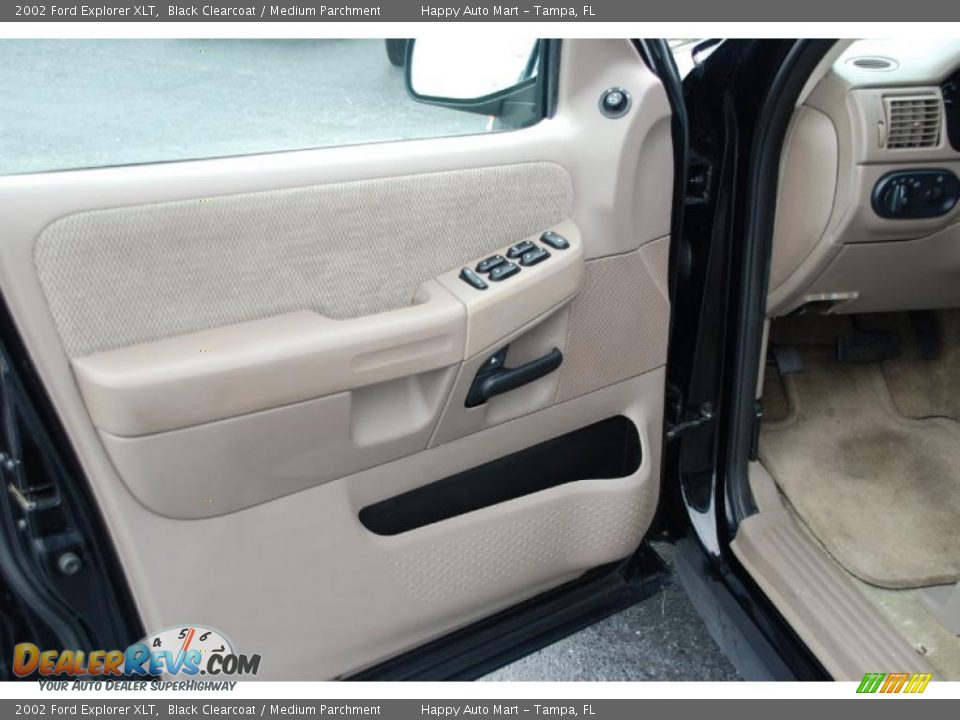 2002 Ford Explorer XLT Black Clearcoat / Medium Parchment Photo #15