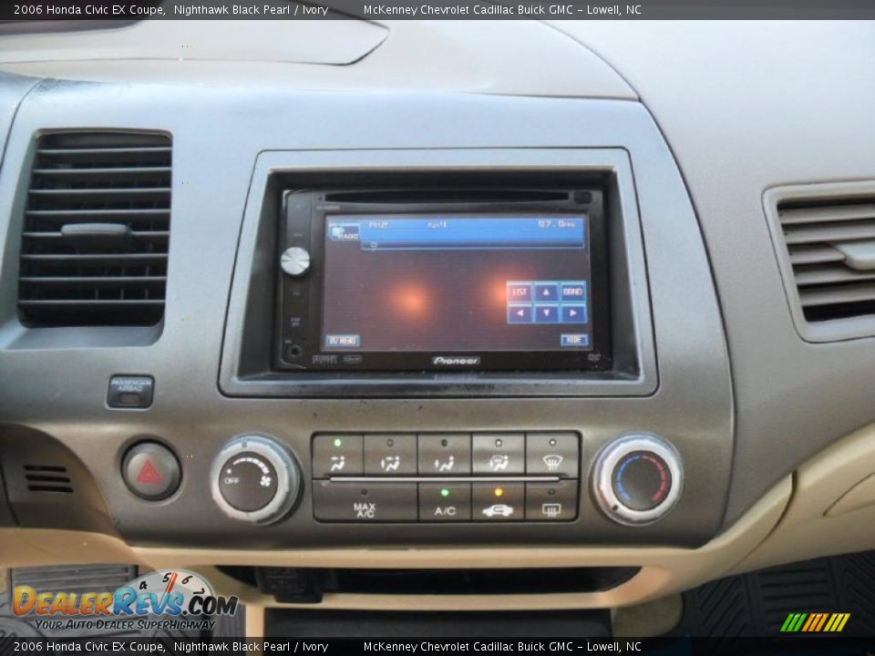 2006 Honda Civic EX Coupe Nighthawk Black Pearl / Ivory Photo #11