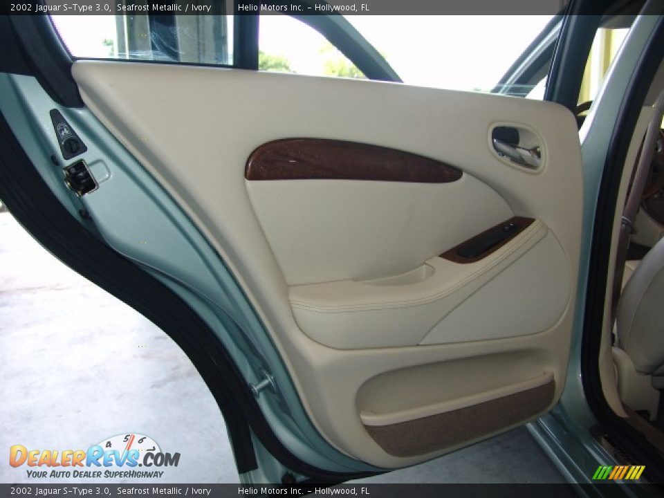 2002 Jaguar S-Type 3.0 Seafrost Metallic / Ivory Photo #10